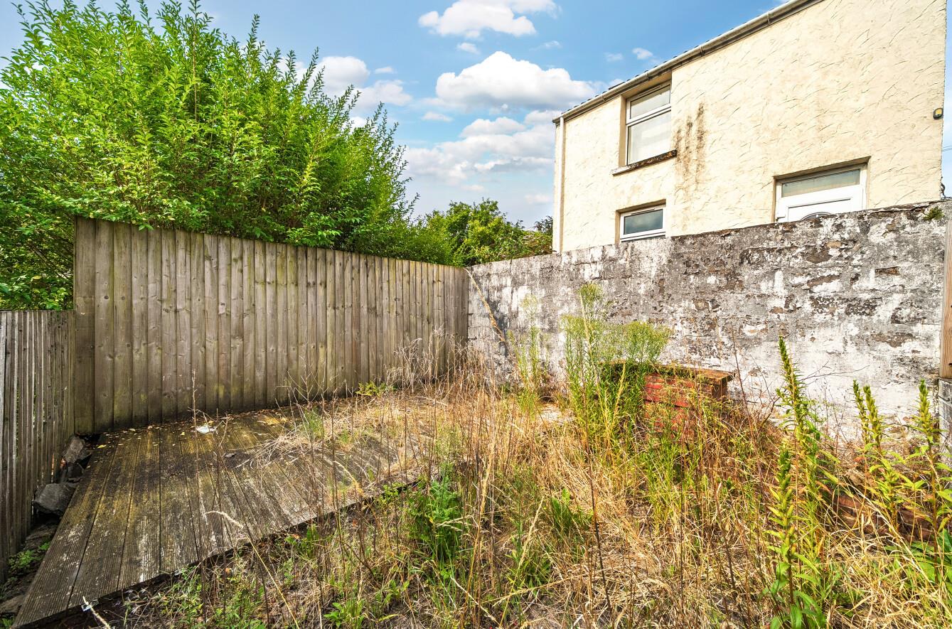 Neath Road, Morriston, Swansea, SA6 8HG